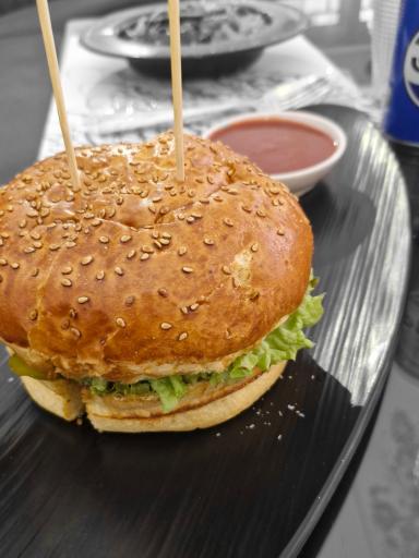 عکس عمارت سیمون