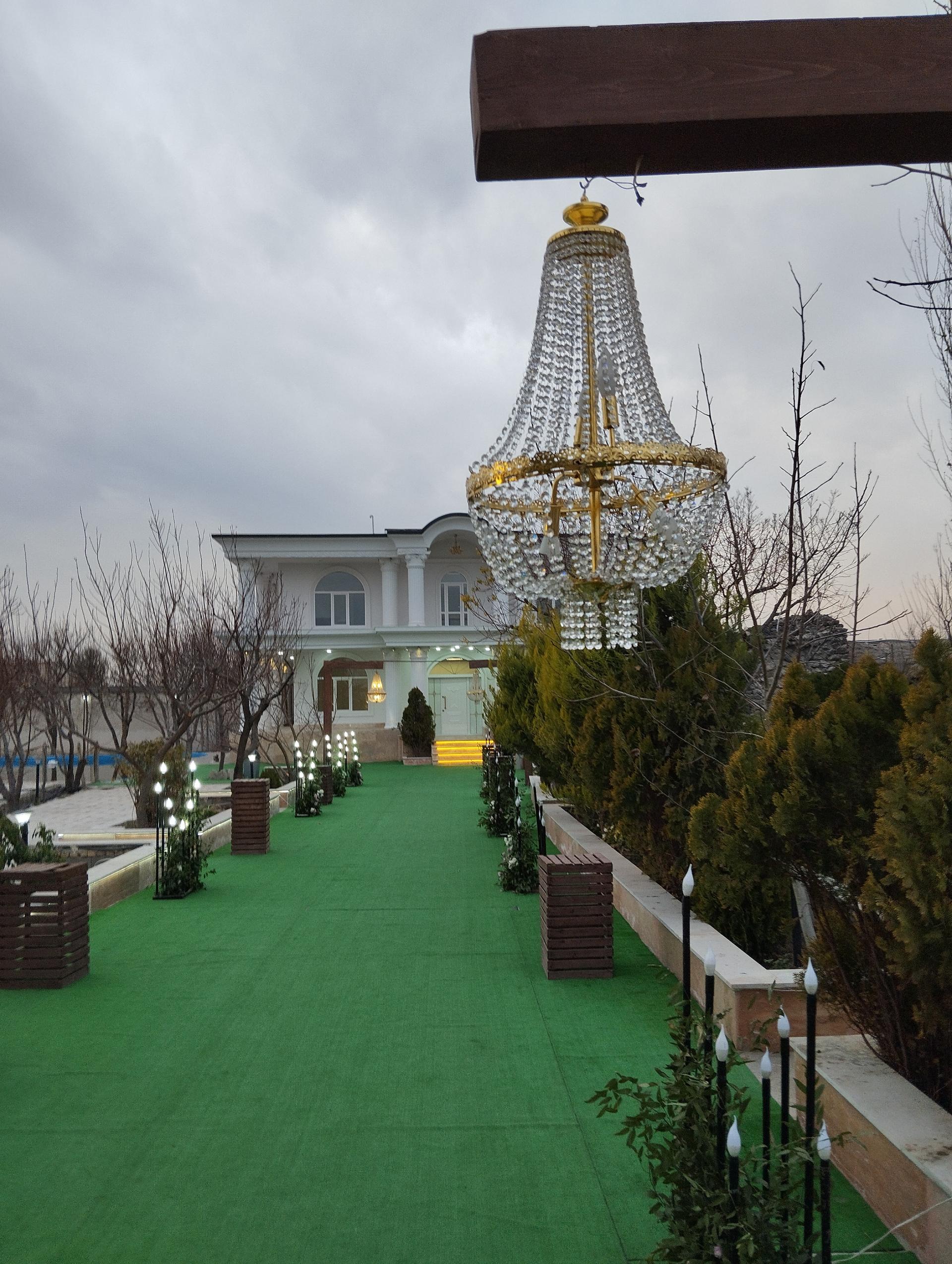 عکس باغ تالار عمارت پرنسس 