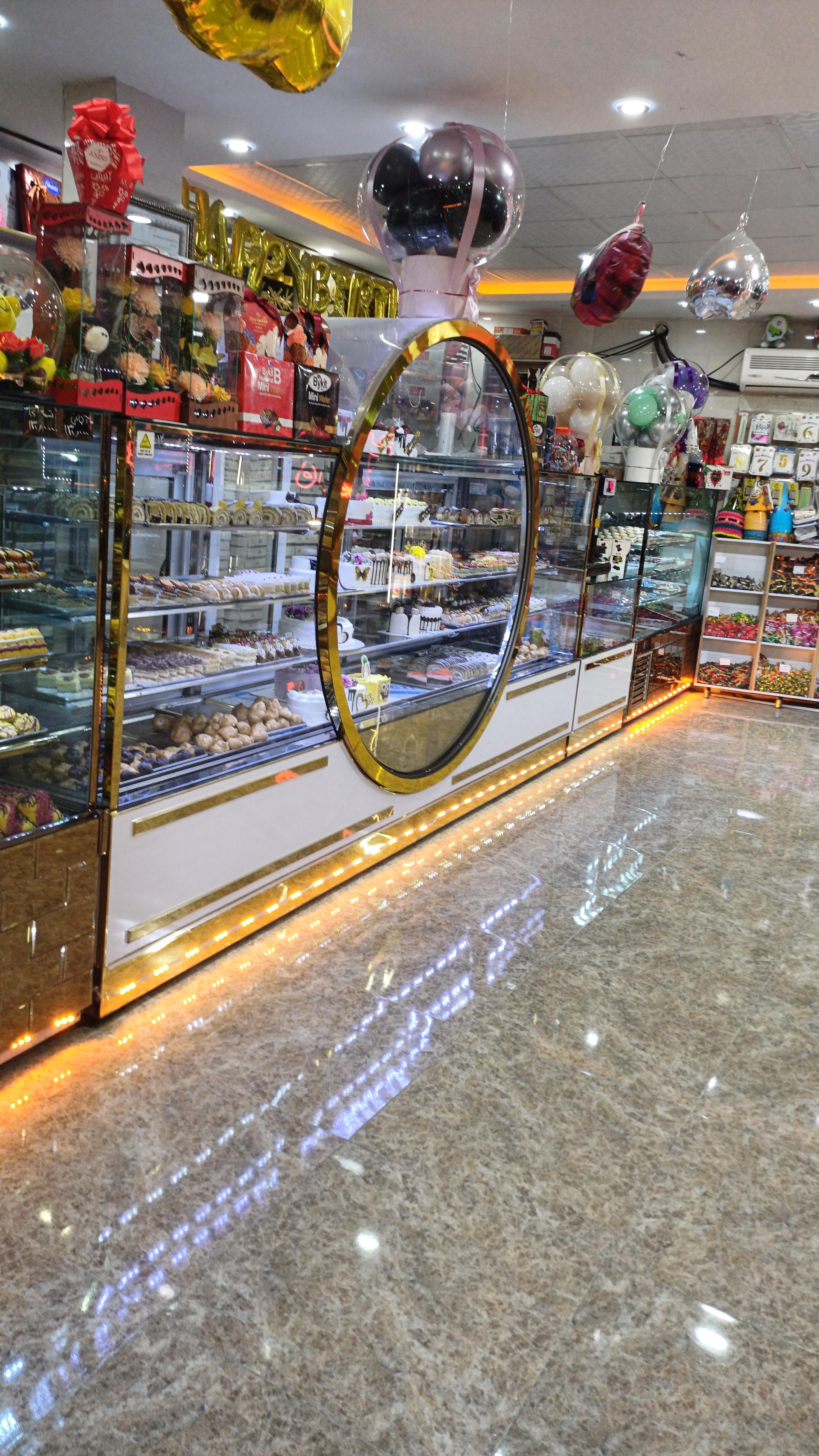 عکس شیرینی سرای پدیده