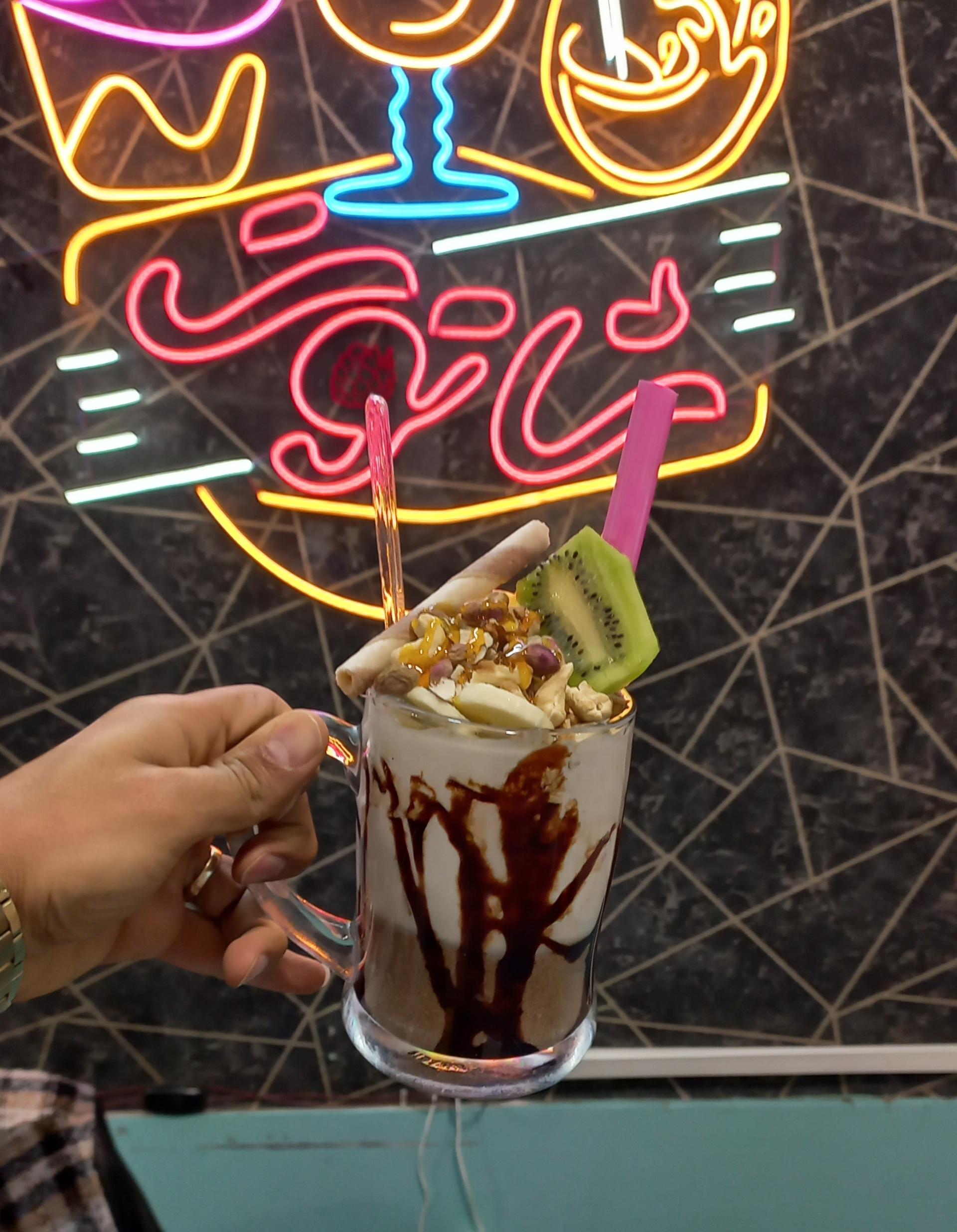 عکس کافه  بستنی شاتوت