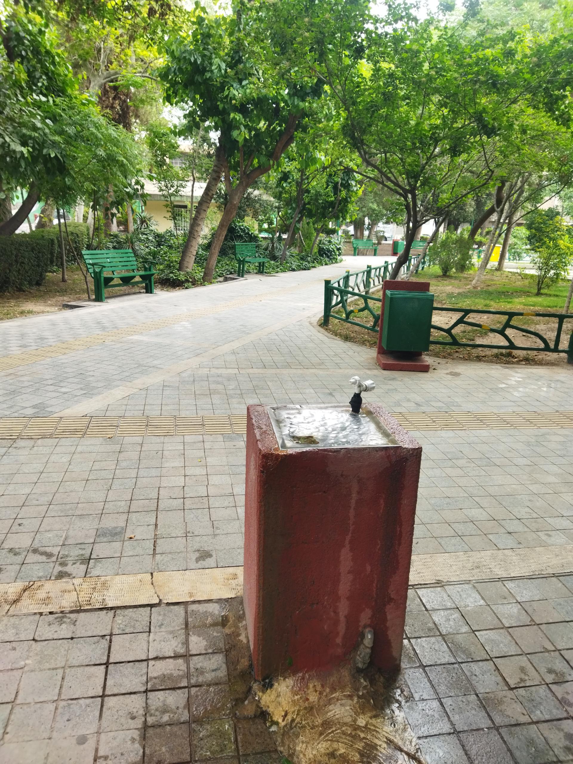 عکس آبخوری بوستان وفا
