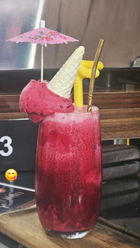 عکس کافه حاج امیر