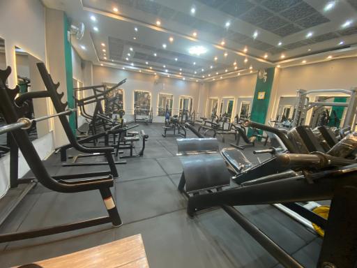 عکس باشگاه بدنسازي فرشاد