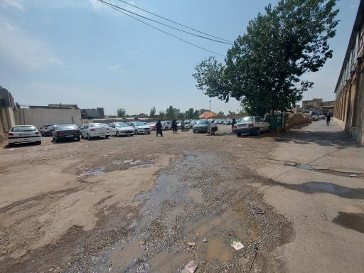 عکس پارکینگ عمومی  خاکی