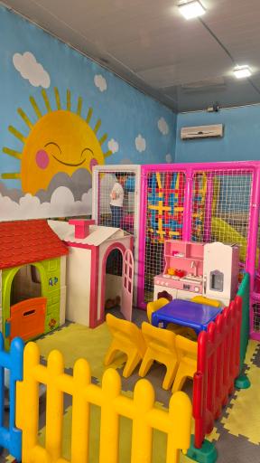 عکس خانه بازی رنگین کمان