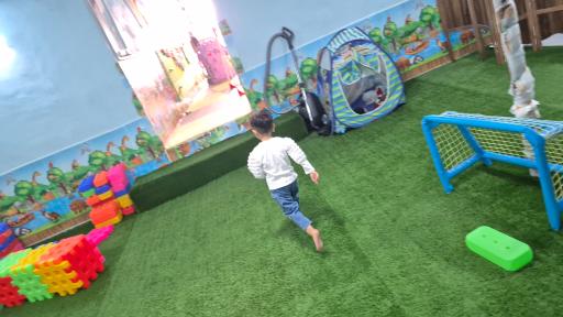 عکس خانه بازی رنگین کمان