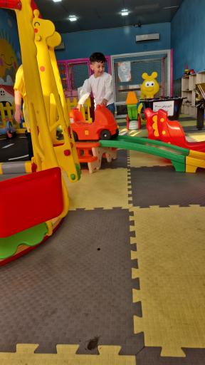 عکس خانه بازی رنگین کمان