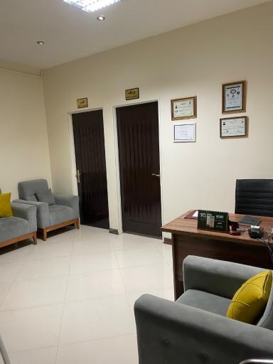 عکس دکتر الهام ثابت