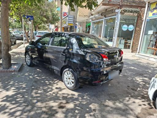 عکس تعمیرات انواع طلق چراغ خودرو های ایرانی و خارجی 