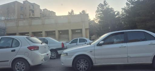 عکس سالن مطالعه شماره یک (کتابخانه کوی امام)