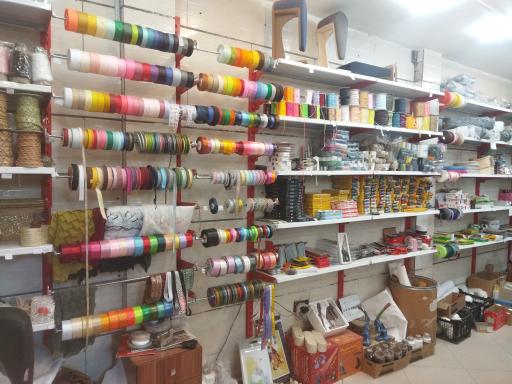 عکس فروشگاه پارچه و خرازی هومن دکمه