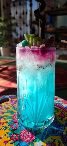 عکس کافه گالری آگاپه