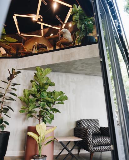 عکس قهوه لمیز شعبه پل رومی