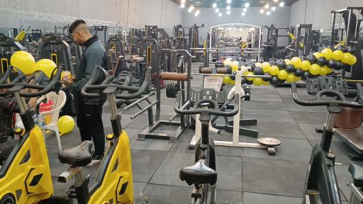 عکس باشگاه بدن سازی آرسام