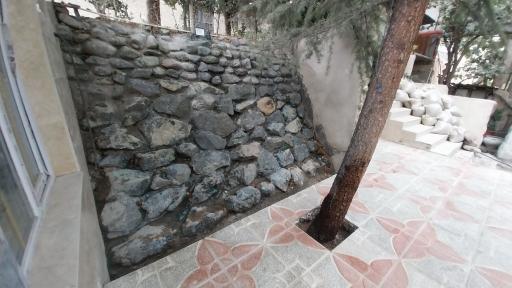 عکس باغچه رستوران فانوس 