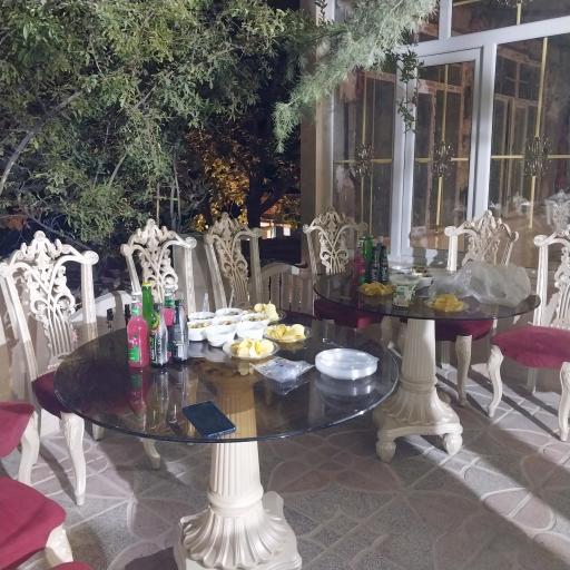 عکس باغچه رستوران فانوس 