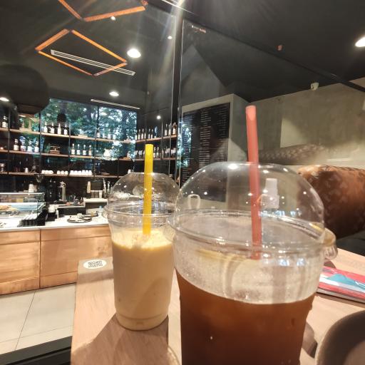 عکس قهوه لمیز شعبه پل رومی