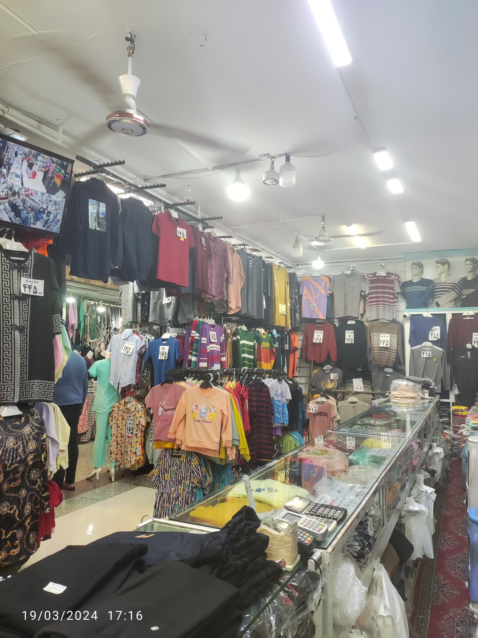 عکس بازار توریستی بهمن(روسها سابق)