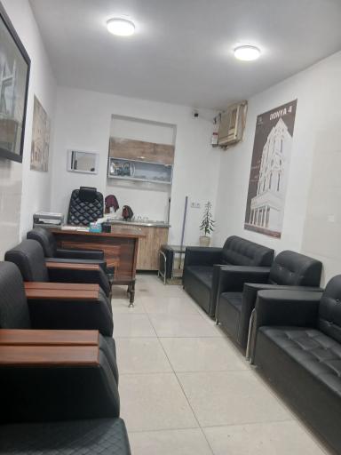عکس مشاور املاک آروین