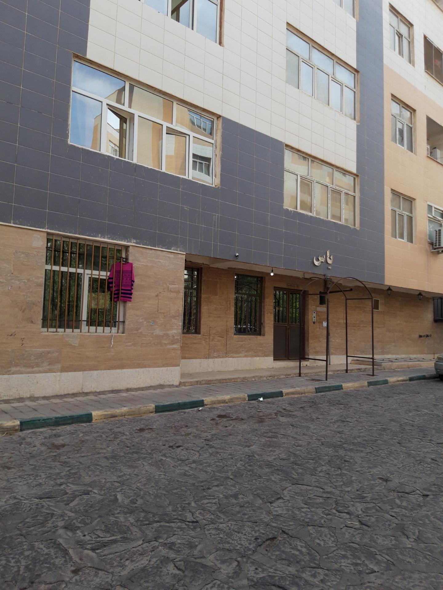 عکس فروشگاه لباس زنانه یاس