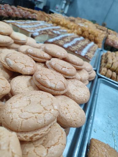 عکس شیرینی سناتور