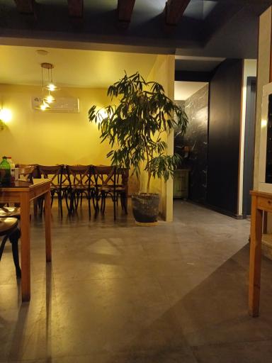 عکس رستوران ایتالیایی میوان