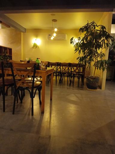 عکس رستوران ایتالیایی میوان