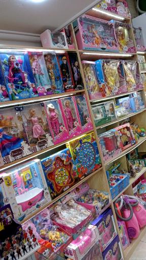 عکس اسباب بازی پیناکو 