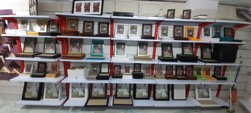 قاب سازی تولیدی و پخش قاب عکس و شاسی اکسیر