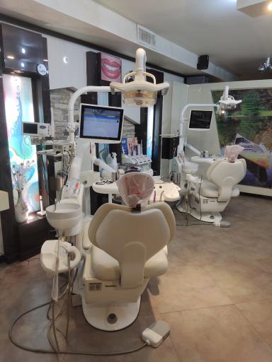 عکس دندانپزشکی دکتر سید مجید حسینی