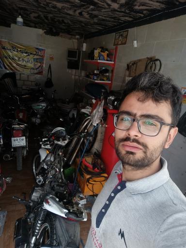 عکس تعمیرگاه موتور سیکلت استاد کورش 