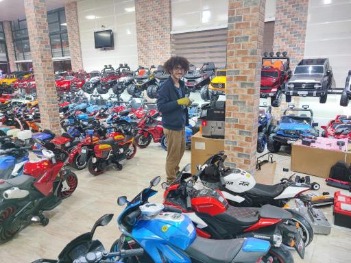 عکس فروشگاه ماشین شارژی هپی لند