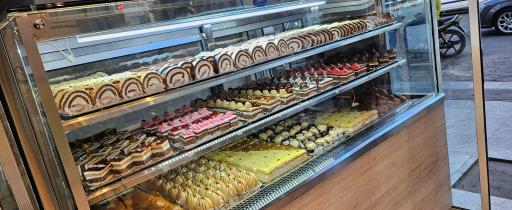 عکس شیرینی سرای آوین