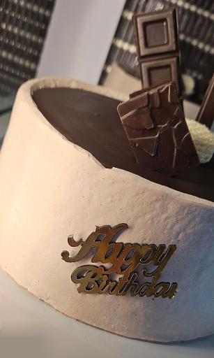 عکس شیرینی سرای آوین