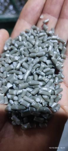 عکس آریانا پلاستیک (تولید کننده انواع مواد گرانولی پلاستیک)