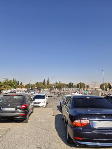 عکس پارکینگ شبانه روزی میدان آزادی