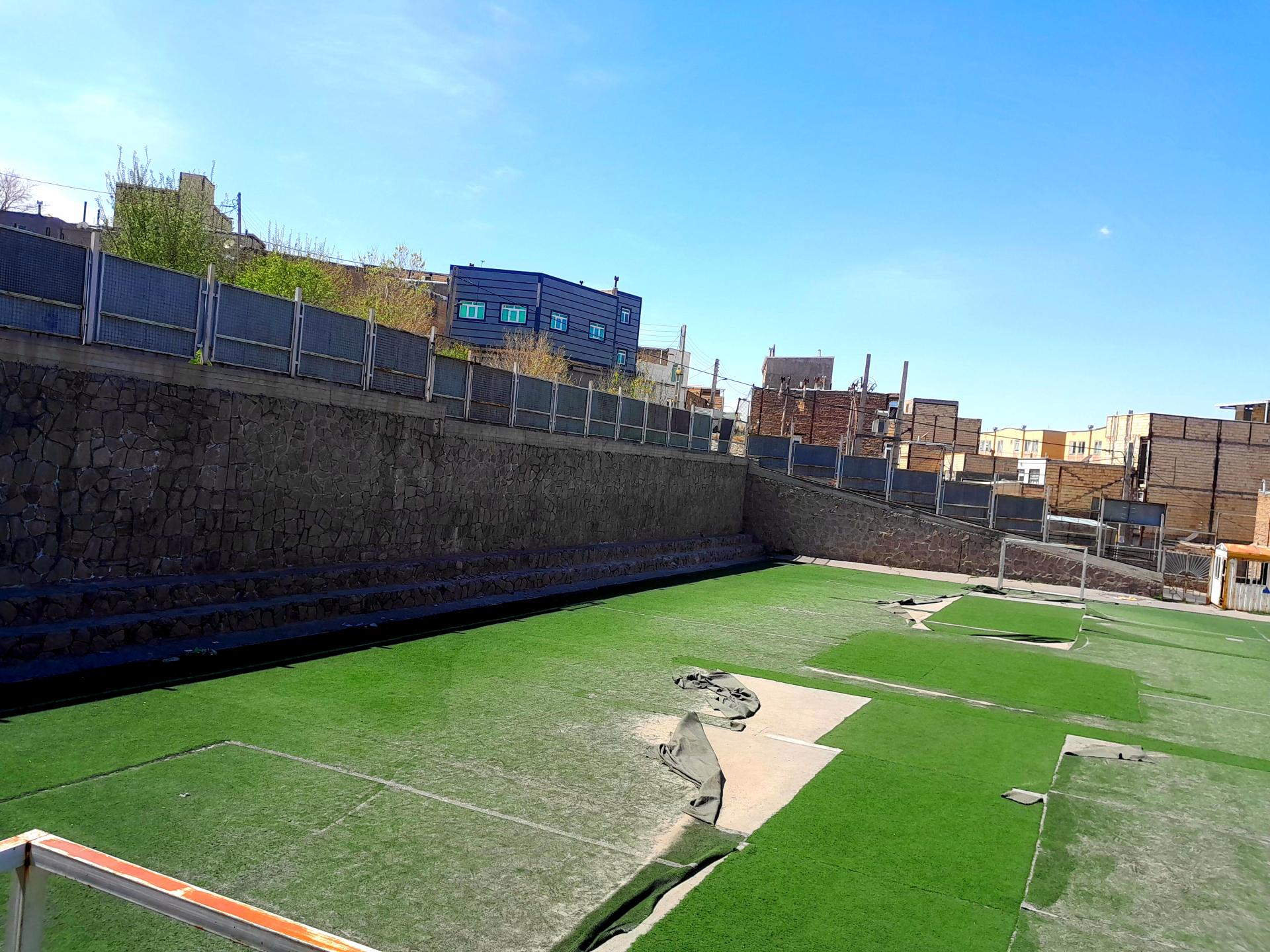 عکس چمن مصنوعی آخماقیه