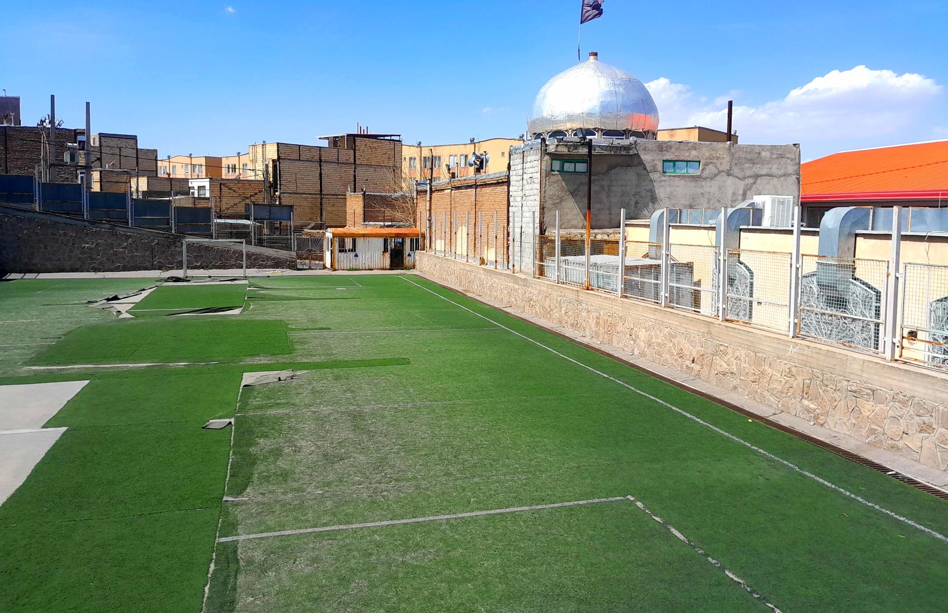 عکس چمن مصنوعی آخماقیه