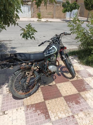 عکس تعمیرگاه موتور سیکلت استاد کورش 