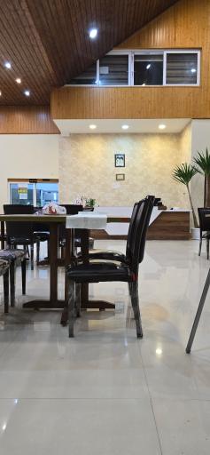 عکس رستوران لاله نوشهر