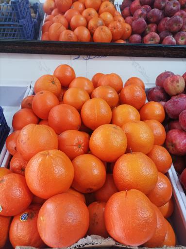 عکس میوه فروشی چهار فصل عمو محمد