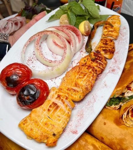 عکس دور دور کباب 