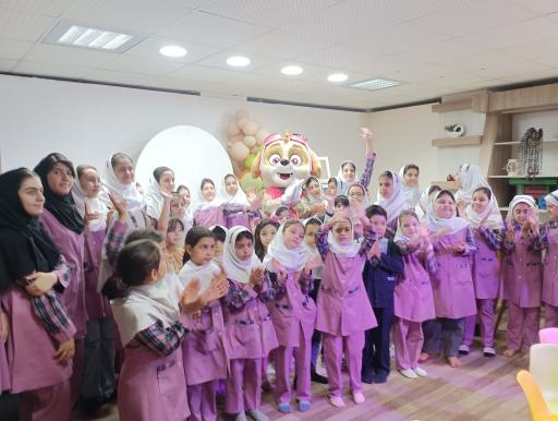 عکس پیش دبستان و دبستان دخترانه هوشمند نفیس