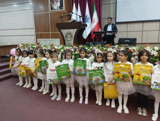 عکس پیش دبستان و دبستان دخترانه هوشمند نفیس