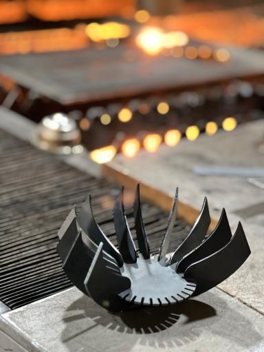 عکس لیزر فلزات جهانگیری 