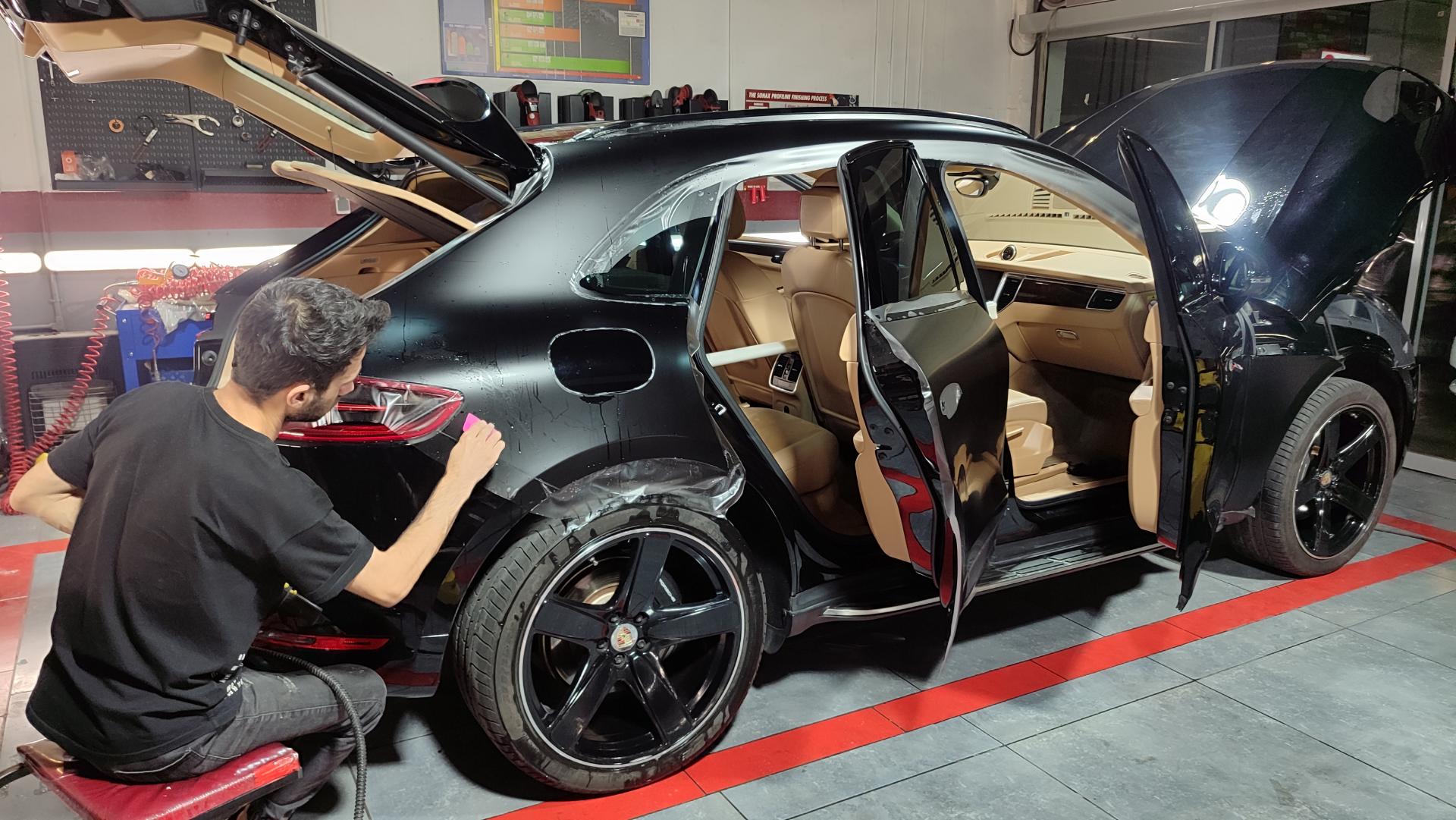 عکس کاور بدنه خودرو