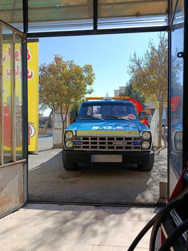 عکس تعمیرگاه و یدک کش فرازمند