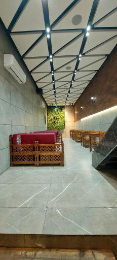 عکس رستوران صادقی