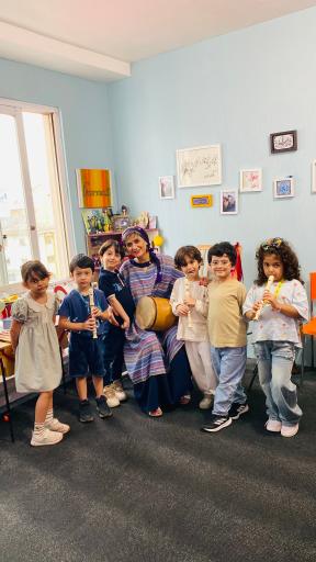 عکس آموزشگاه فرهنگ و هنر