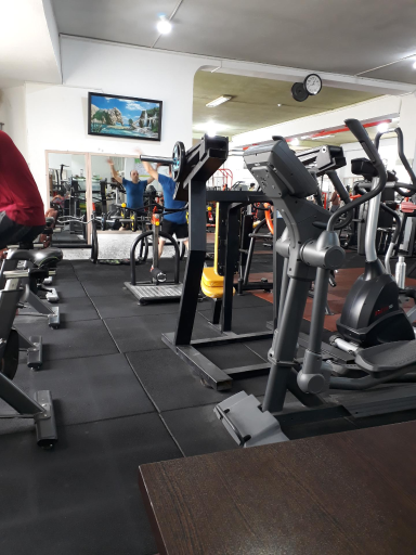 عکس باشگاه ورزشی بهمن 